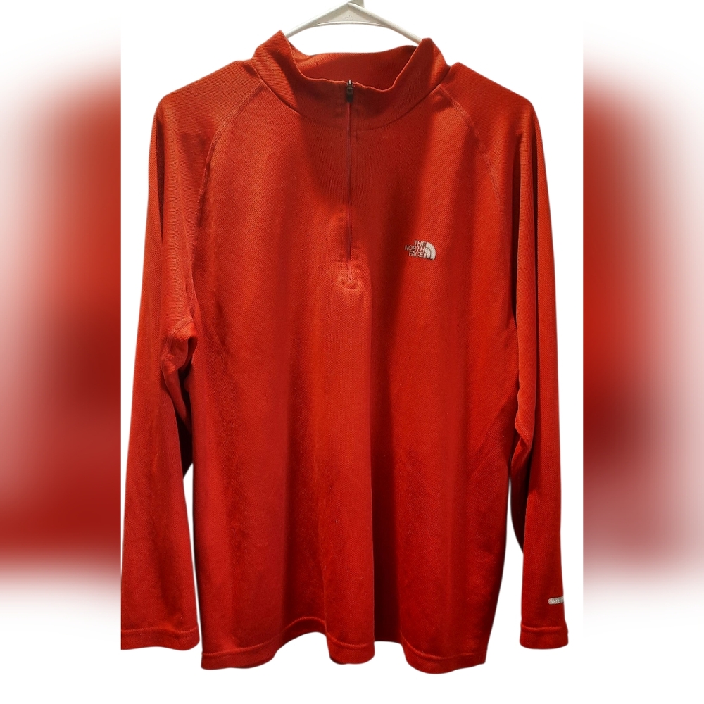 The North Face Shirt Mens XL Red Vaporwick Outdoor Nature Athletic Sporty